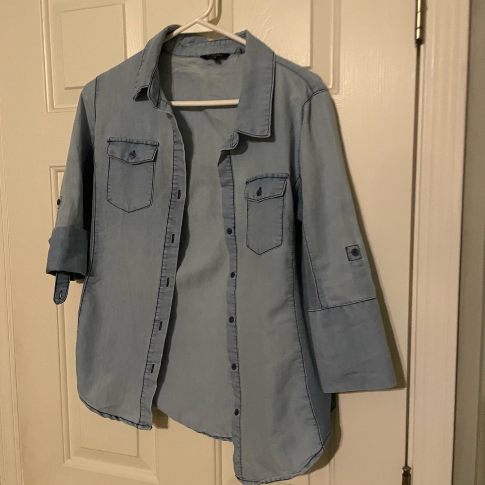 Womens Cisona by Cavalini, Blue Jean button up shirt, size medium, $15
